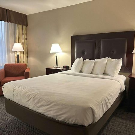 Quality Inn & Suites Everett Ngoại thất bức ảnh