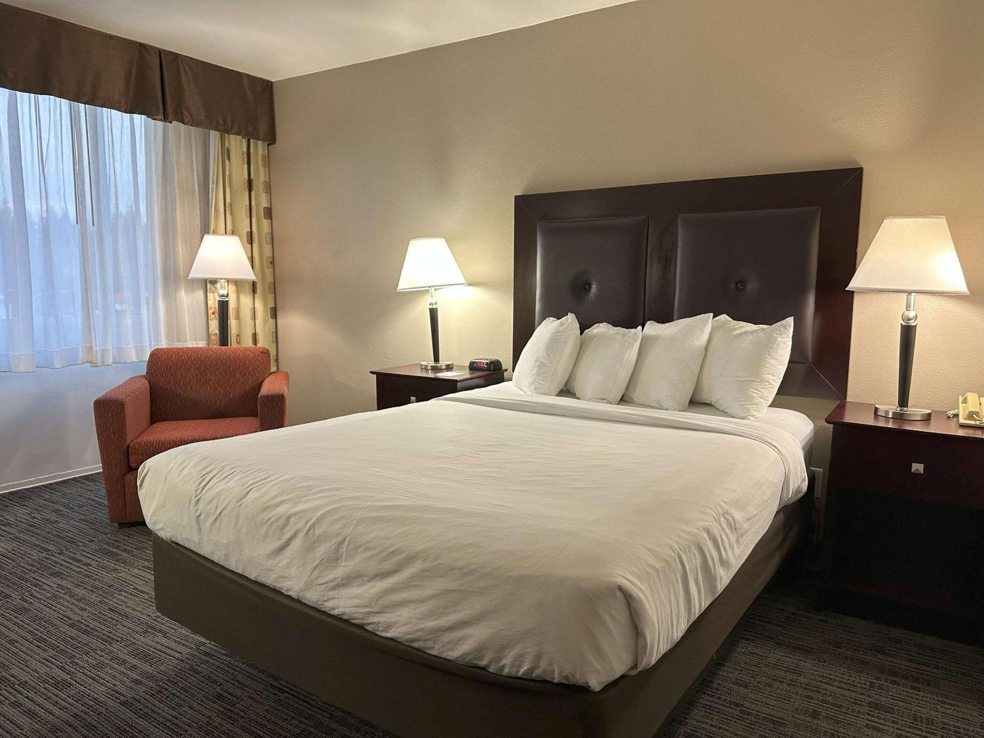 Quality Inn & Suites Everett Ngoại thất bức ảnh