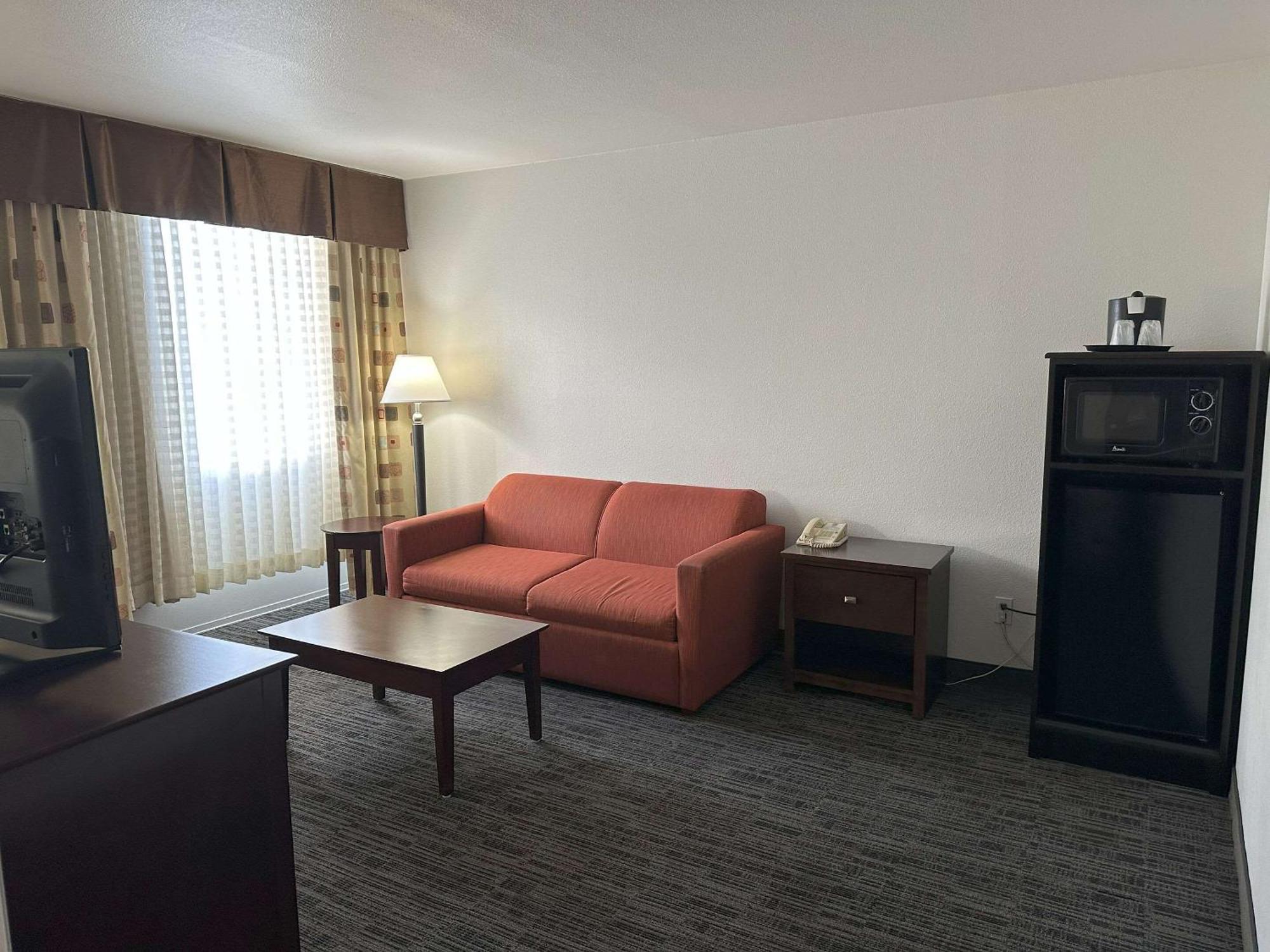 Quality Inn & Suites Everett Ngoại thất bức ảnh