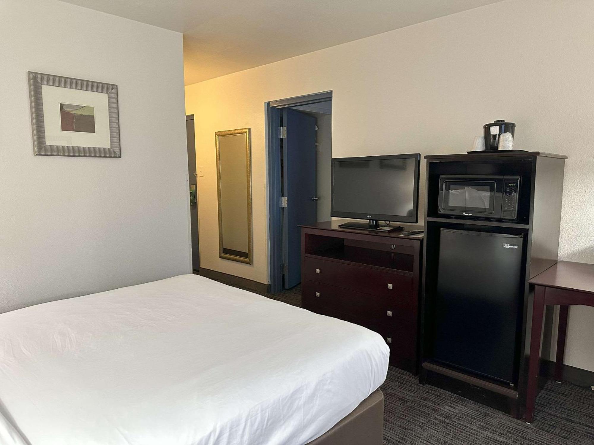 Quality Inn & Suites Everett Ngoại thất bức ảnh