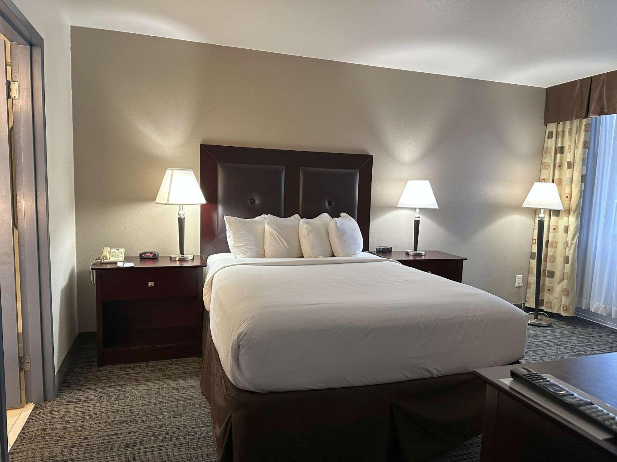 Quality Inn & Suites Everett Ngoại thất bức ảnh