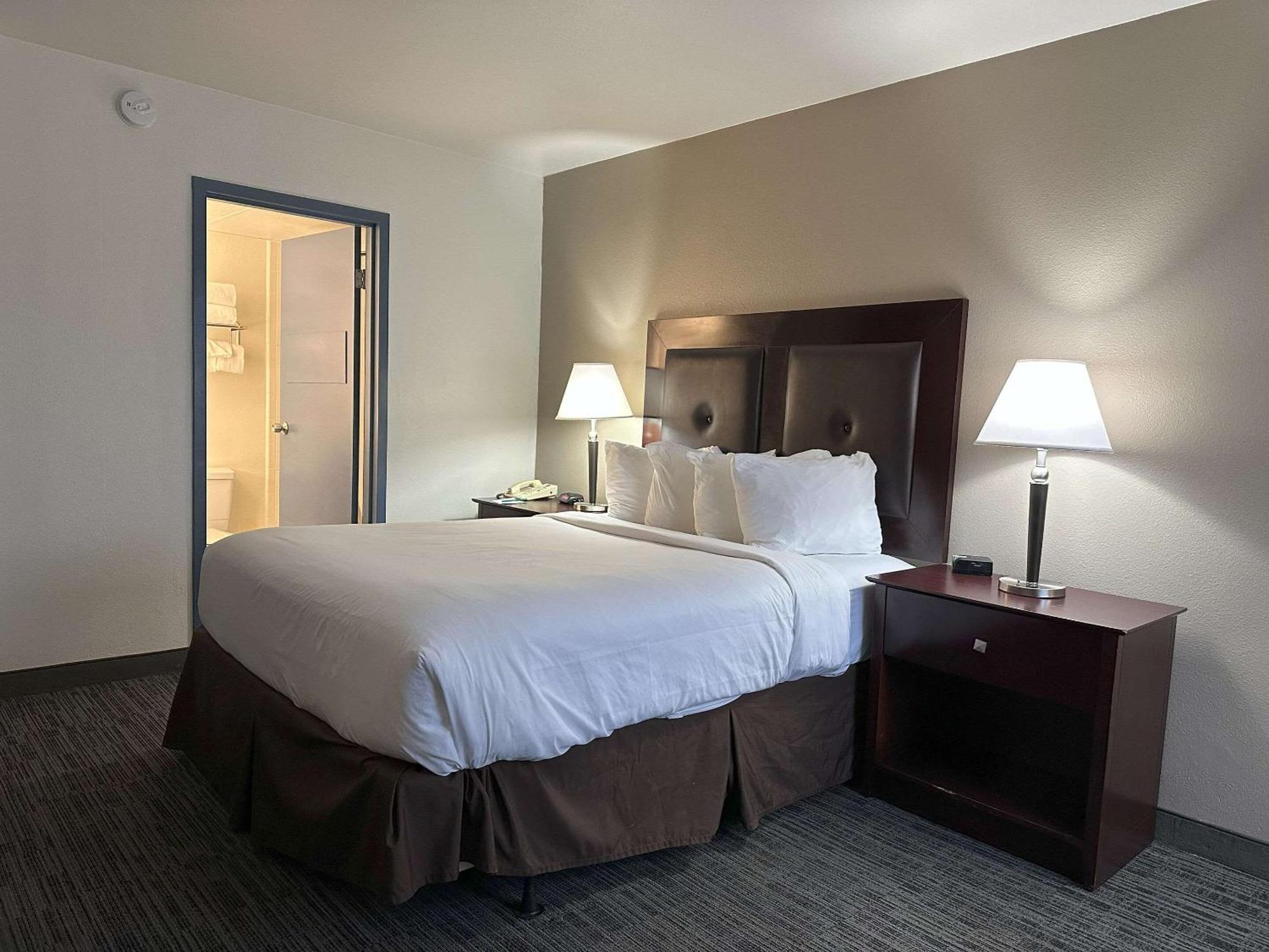 Quality Inn & Suites Everett Ngoại thất bức ảnh