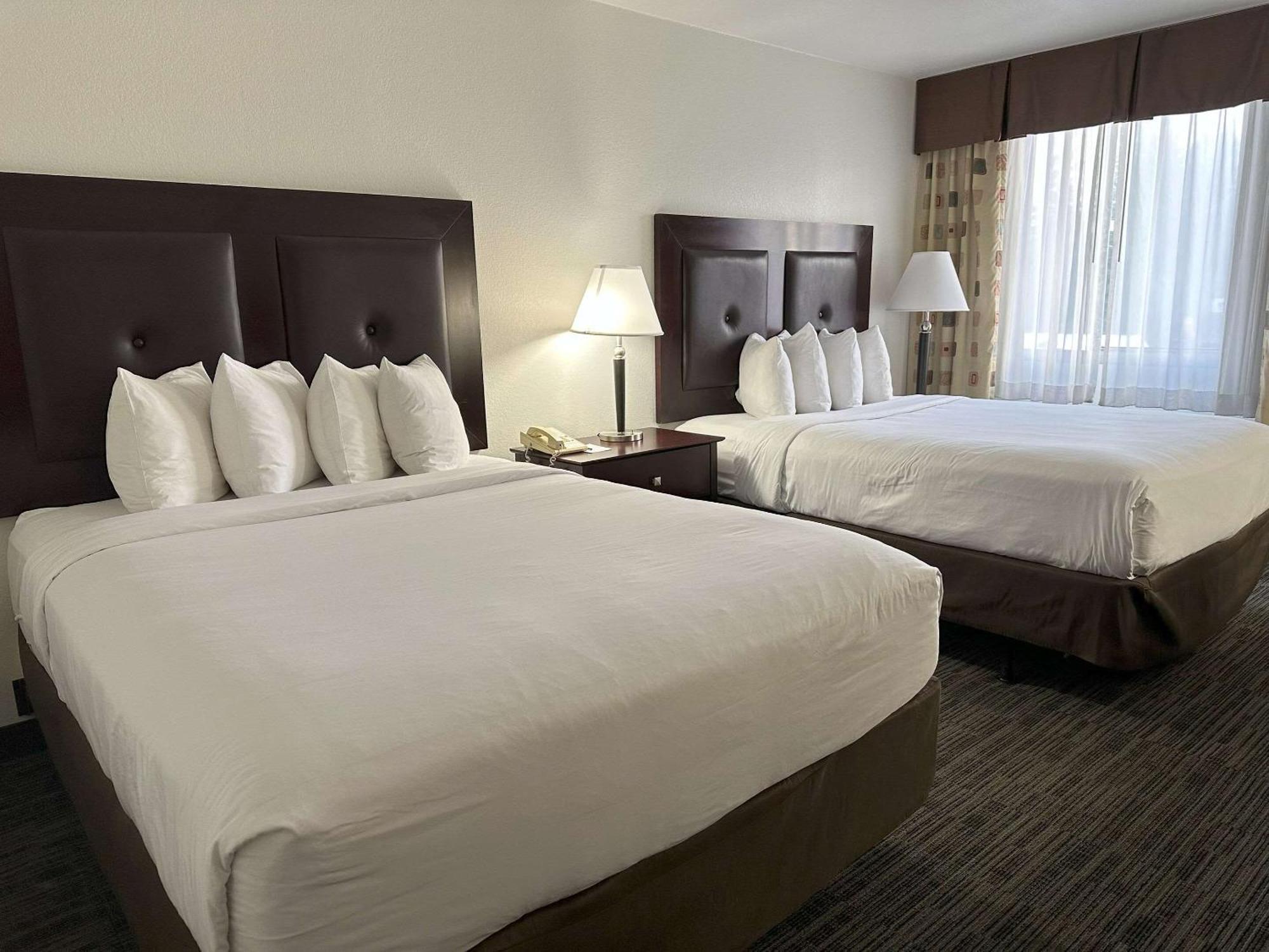 Quality Inn & Suites Everett Ngoại thất bức ảnh