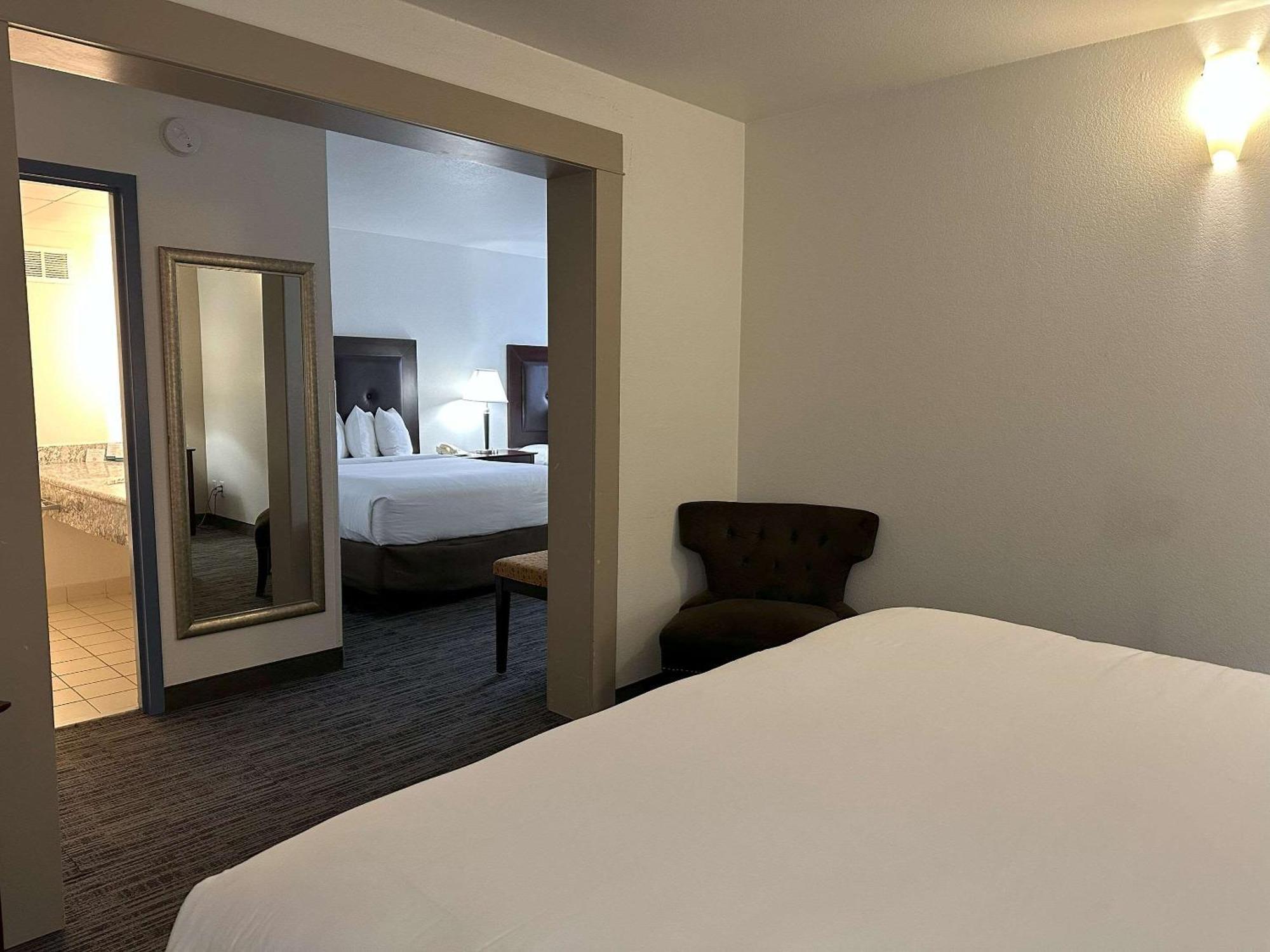 Quality Inn & Suites Everett Ngoại thất bức ảnh