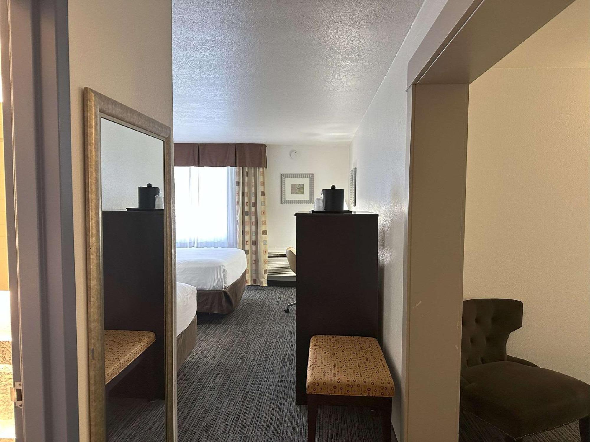 Quality Inn & Suites Everett Ngoại thất bức ảnh